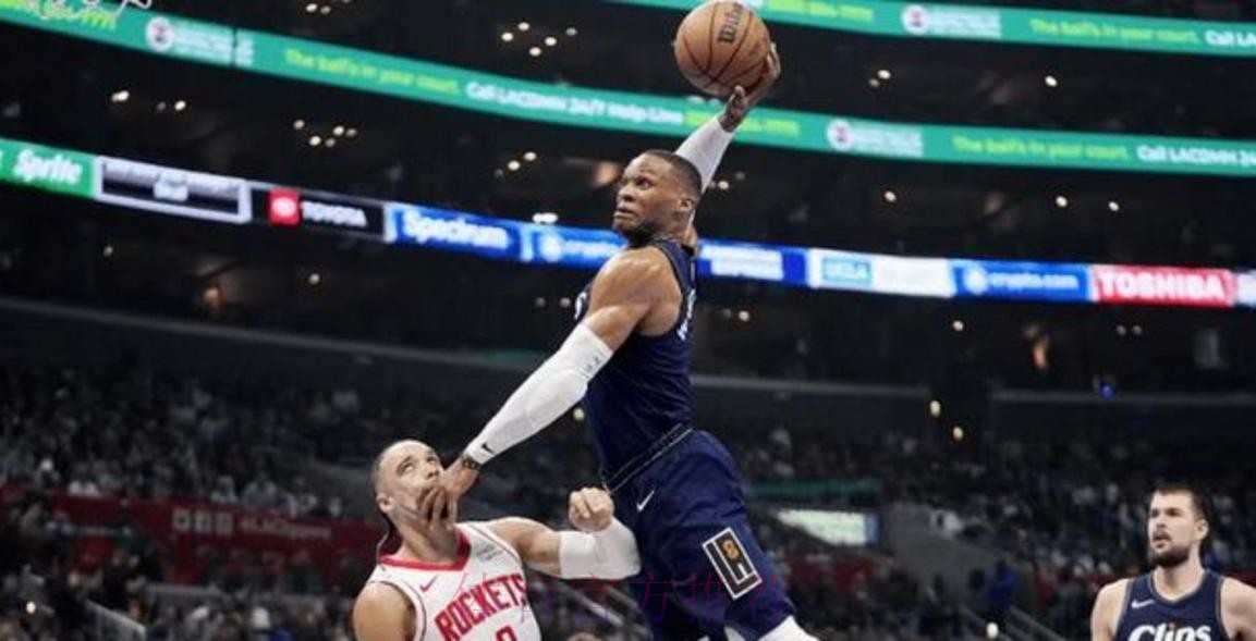 威少半场出战12分钟,投篮5中1得到3分5篮板5助攻 威少半场出战12分钟,投篮5中1得到3分5篮板5助攻